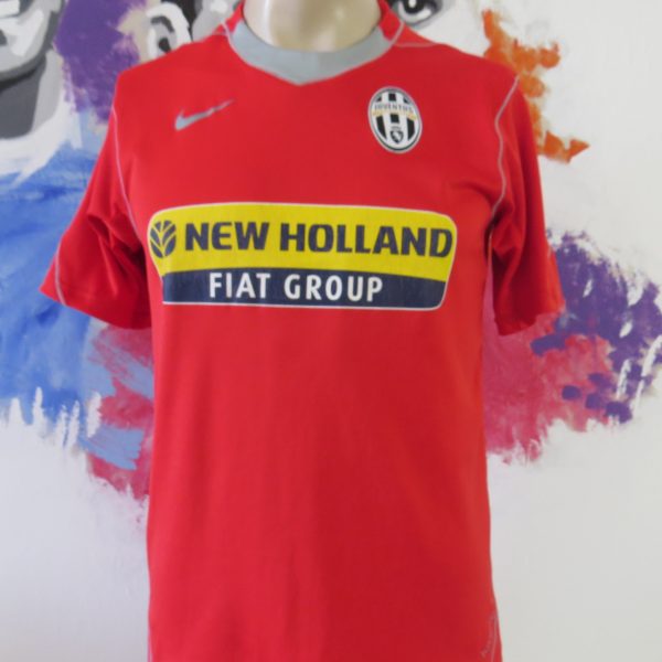 juventus player issue jersey