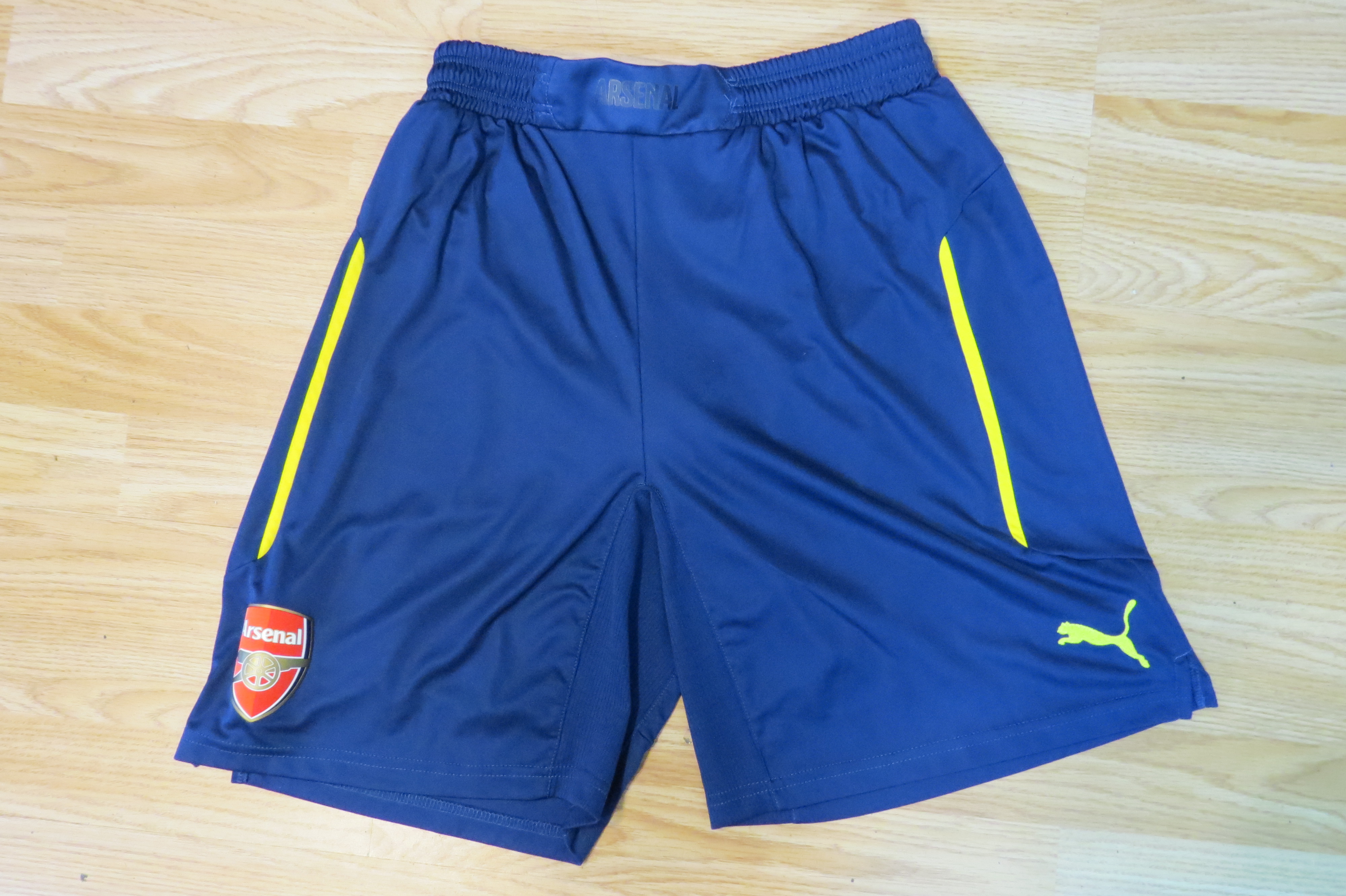 puma football shorts