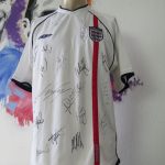 England 2001 2002 2003 home shirt Umbro soccer jersey size L squad signed (8)