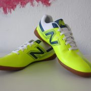 New Balance yellow indoor football boot size US 9.5 UK9 EU 43 NEW (1)