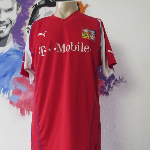 Czech Republic 2004 2005 basic home shirt Puma size XL EURO2004 (1)