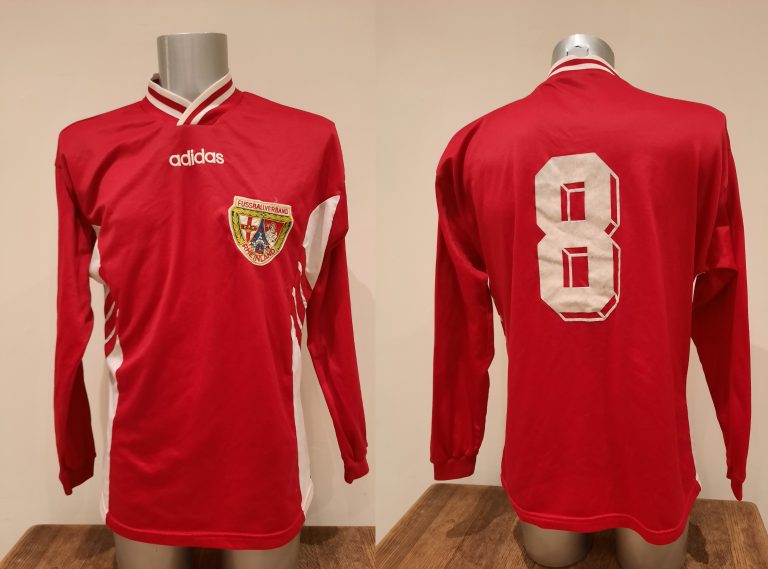 Vintage Adidas 1990ies red German ls amateur team football shirt #8 size L