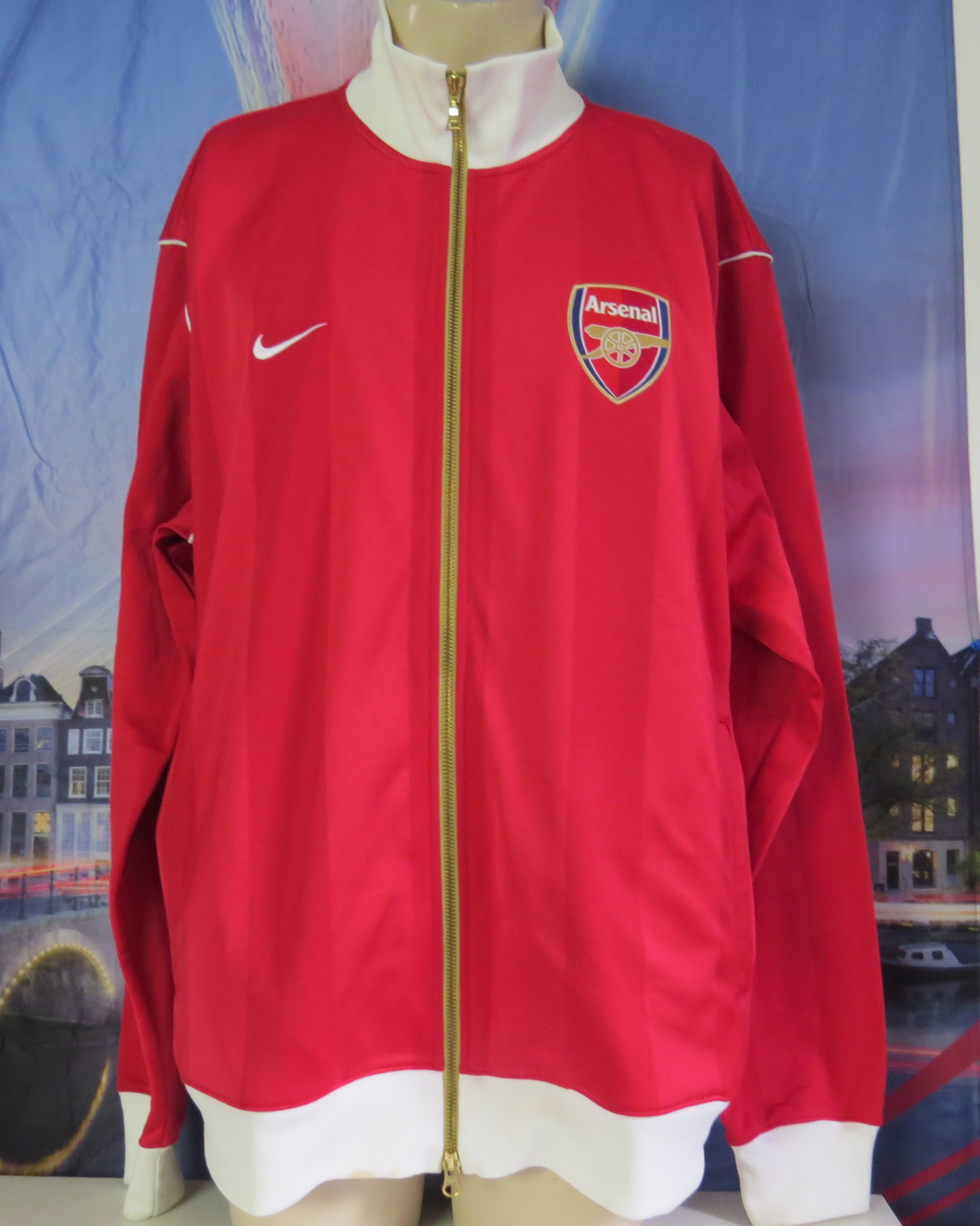 red nike tracksuit top