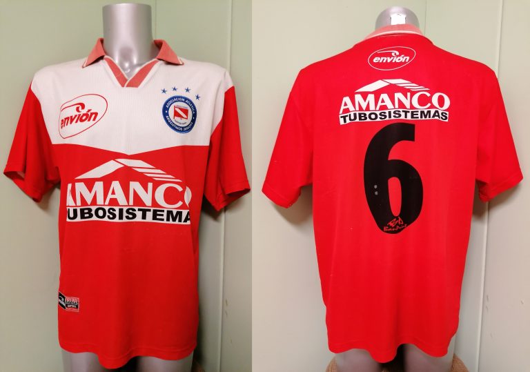 Vintage Argentinos Juniors 2001 2002 home shirt envion jersey #6 size L
