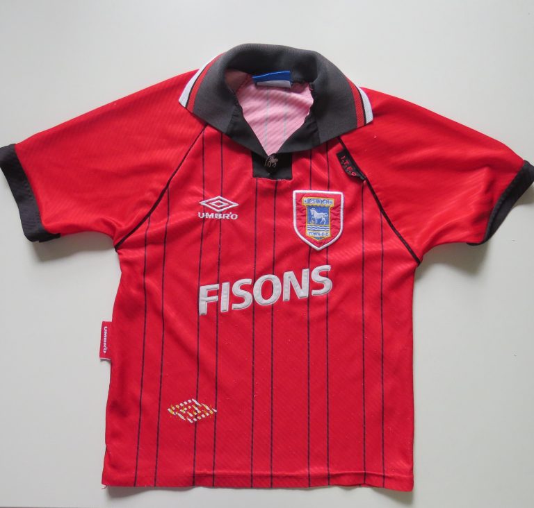 Vintage Ipswich Town 1993 1994 1995 away shirt Umbro size LB Boys 12Y (1)