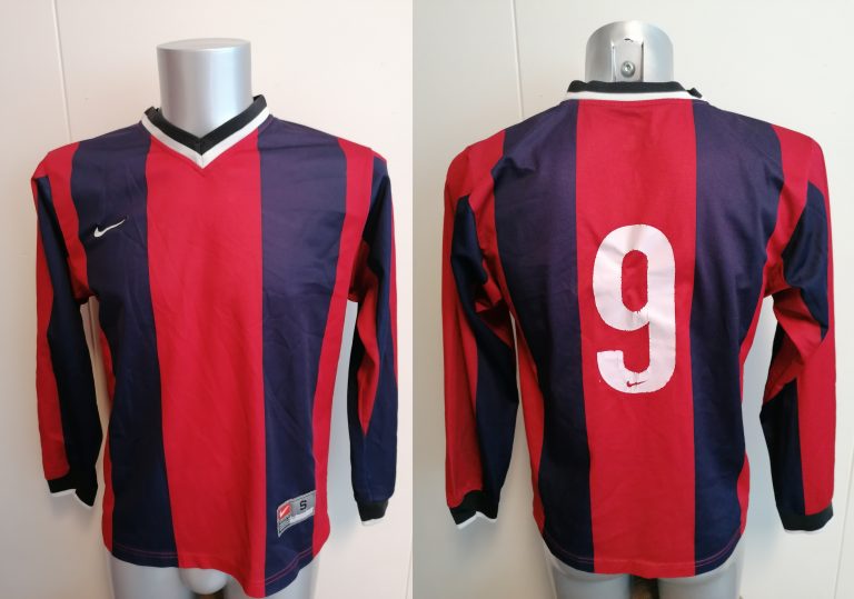 Vintage Nike 1998-00 football shirt ls size S Barca style