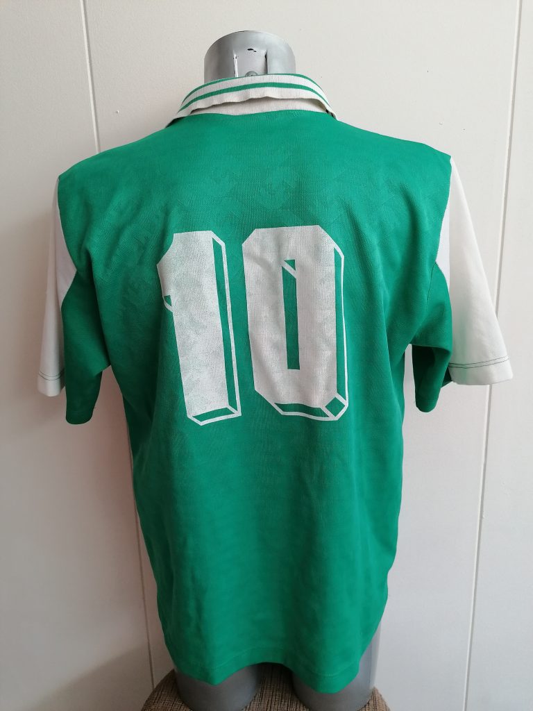 Vintage green Ferat sports football shirt #10 size XL made Czech Republic (3)