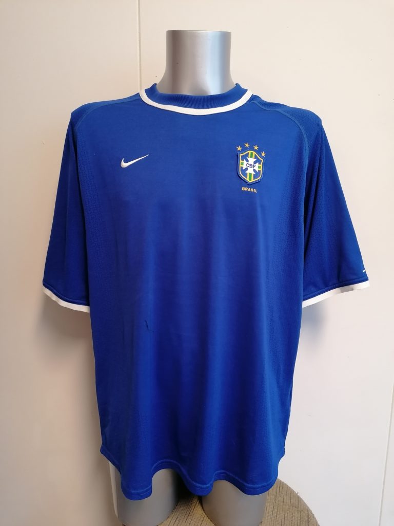 Vintage Brazil 2000 2001 2002 away shirt NIKE Brasil size XL (1)