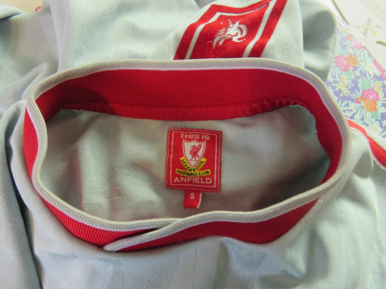 Vintage Liverpool LFC remake 1987 1988 away shirt Dalglish 7 size S (5)