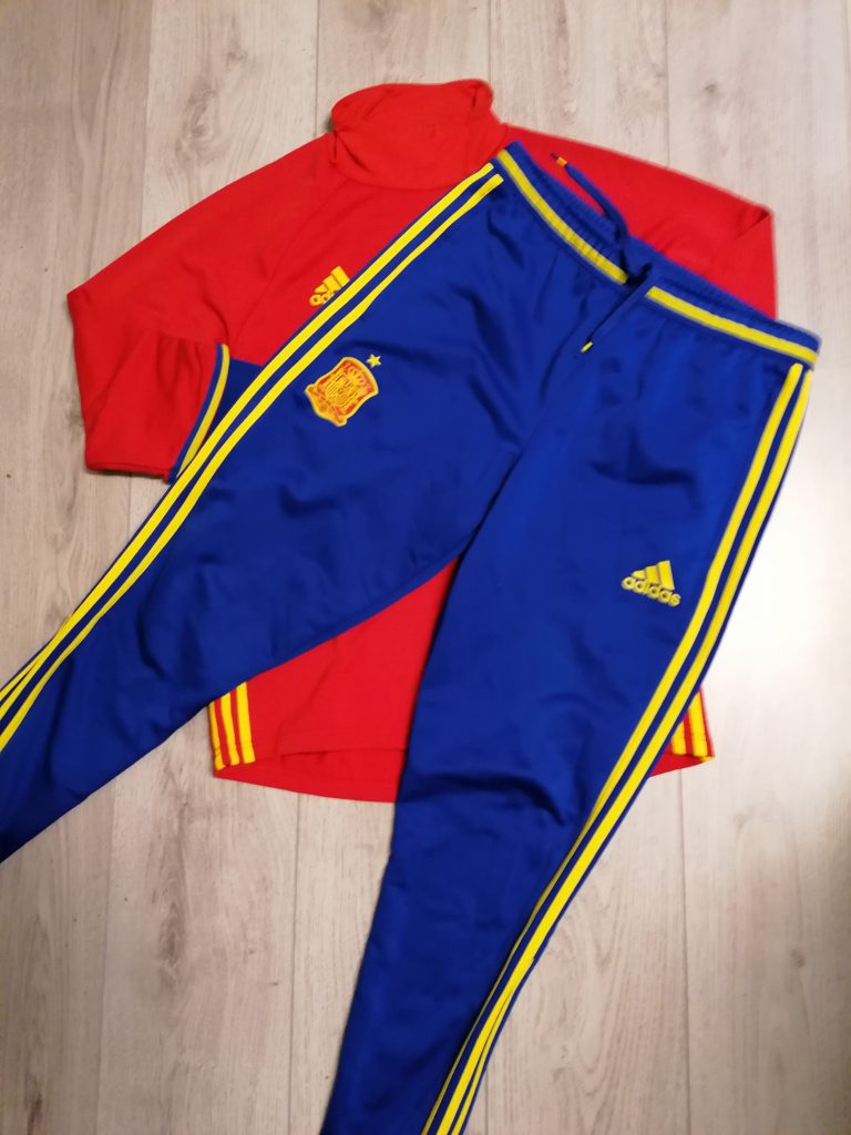 Spain 2015-16 full tracksuit top and trousers size M adidas (1)