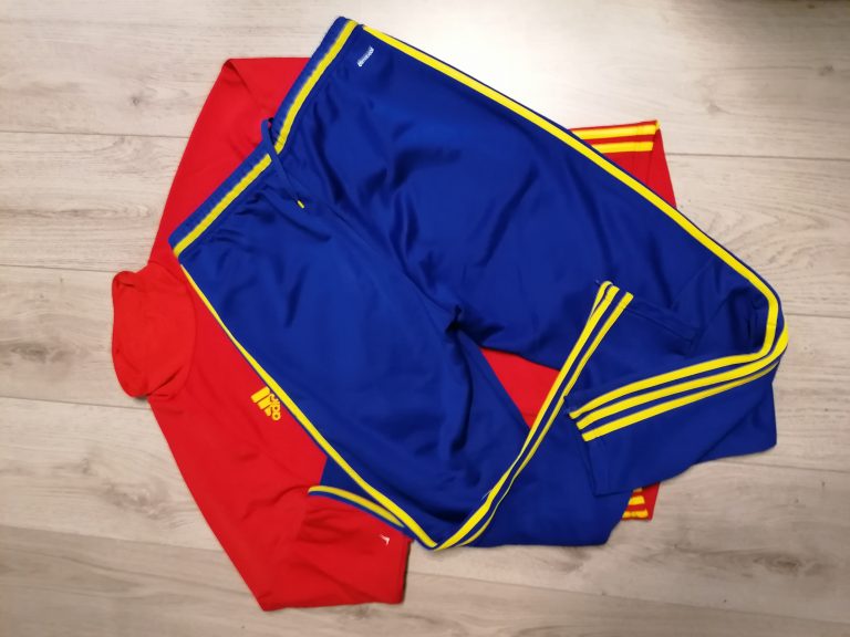 Spain 2015-16 full tracksuit top and trousers size M adidas (3)