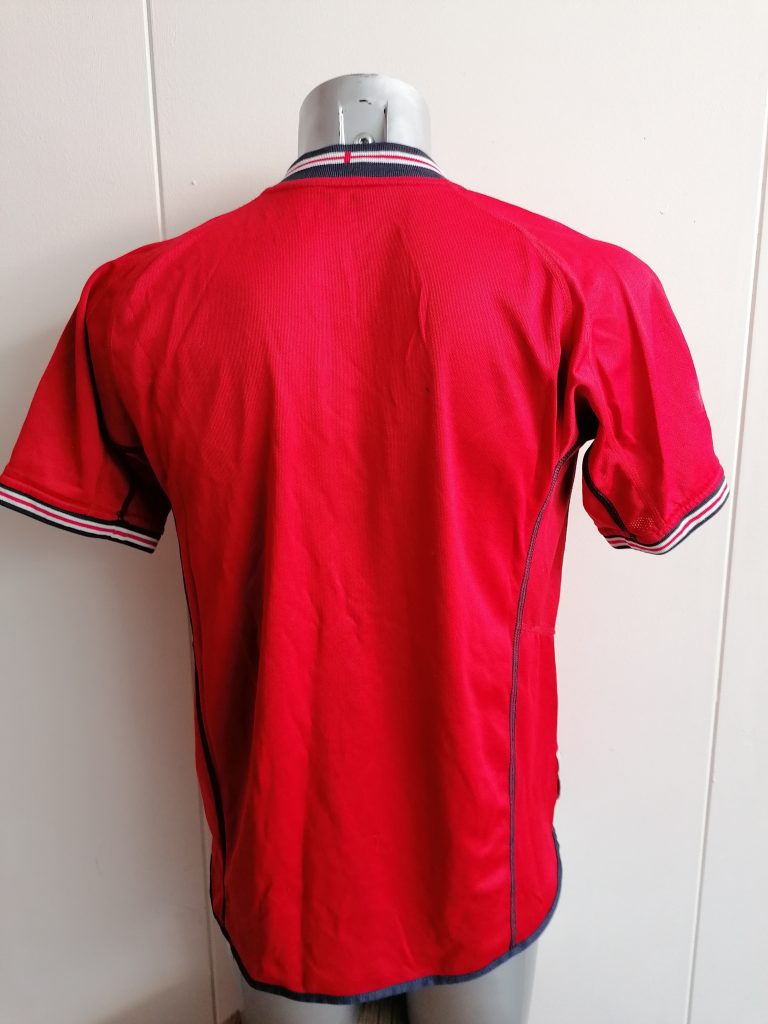 England 2002-04 reversible away shirt Umbro World Cup 2002 size M (4)