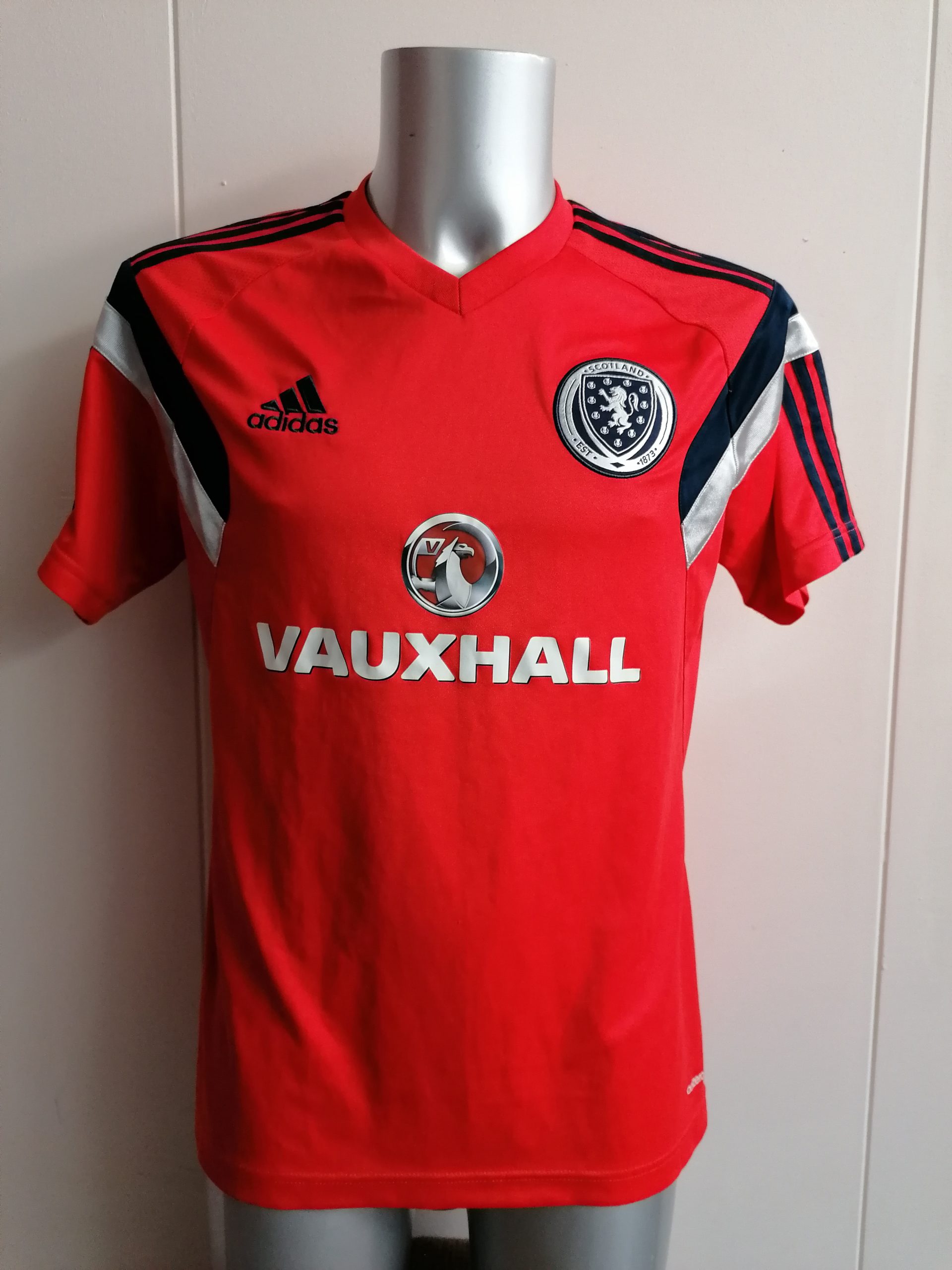 Scotland 2014-15 training shirt adidas size M – Football Shirts 4 All
