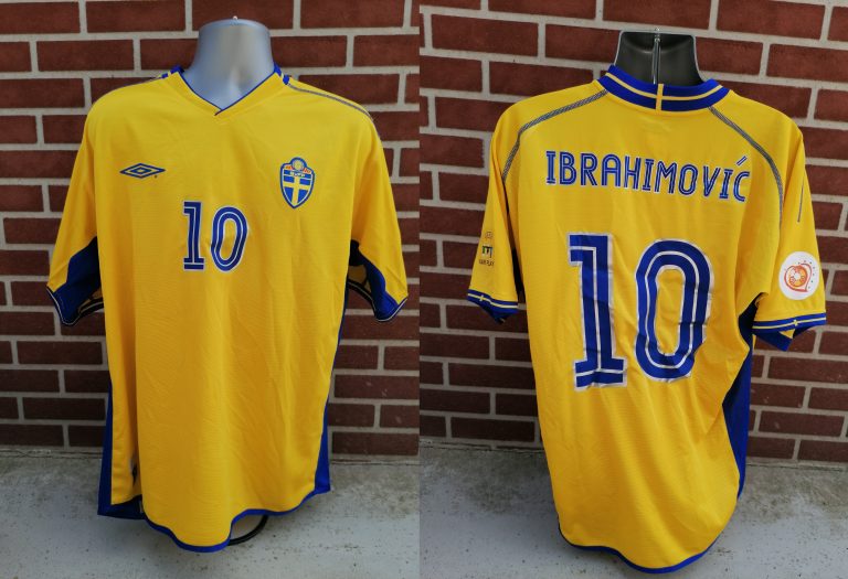 Vintage Sweden EURO2004 home shirt Ibrahimovic 10 Umbro size XL (1)