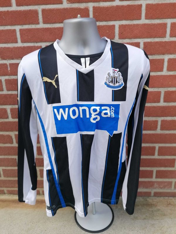 Newcastle United 2013 2014 home shirt Puma ls football top size S (2)