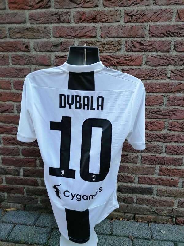 Match issue Juventus 2019 Supercoppa Jeddah home shirt Dybala 10 (1)