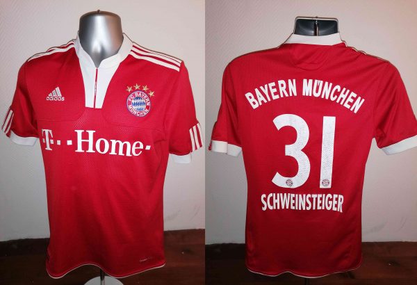 Vintage Bayern Munchen 2009 2010 home shirt adidas Schweinsteiger 31 size S (1)