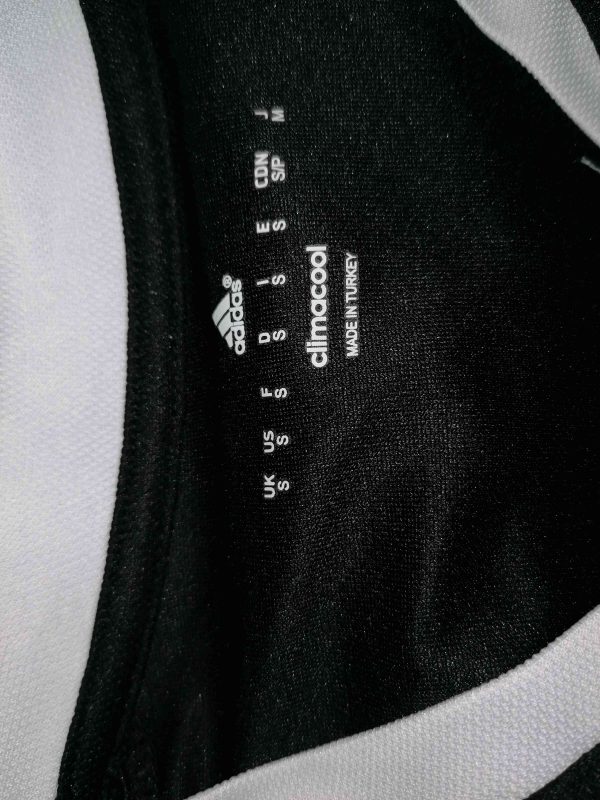 Besiktas 2015-16 away shirt size S (2)